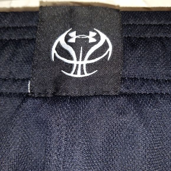 Under Armour Youth Large Loose Fit Shorts - Picture 4 of 5